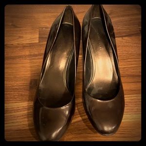 Nine West Brown heels. 2 inch heel. Guc.